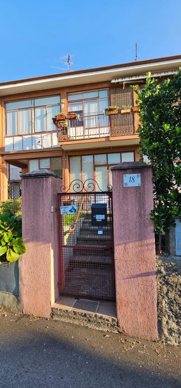 La Casetta Di Anna Laveno Buitenkant foto